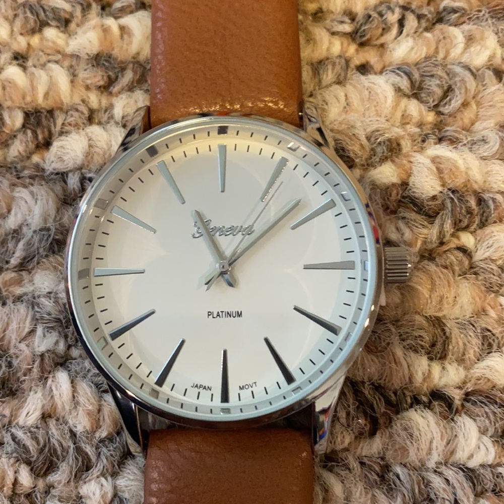 Watch - Picture 2 of 3